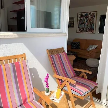 Sea View In The Center Apartment